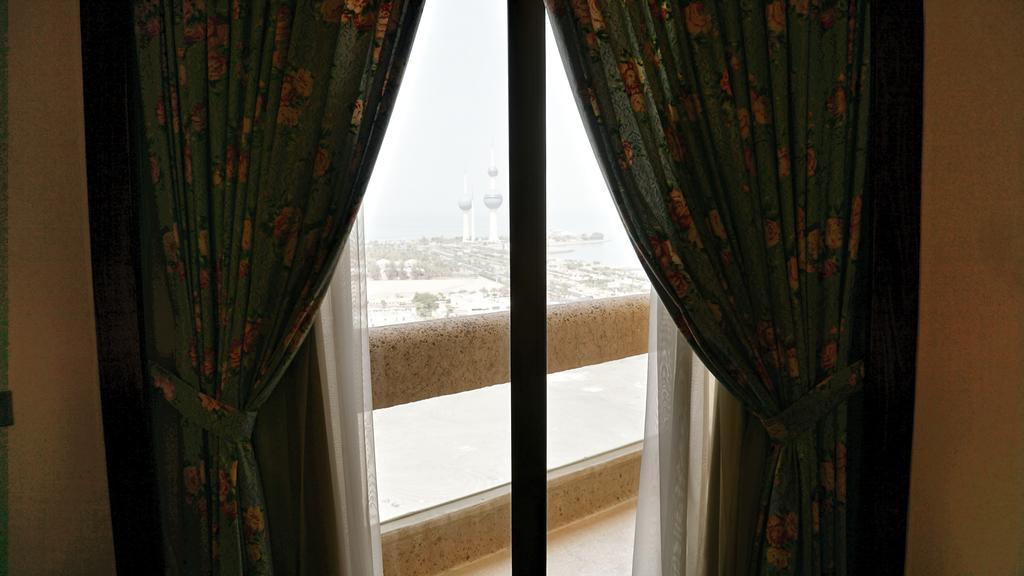 Safir International Hotel Kuwait Kuwait City Exteriör bild