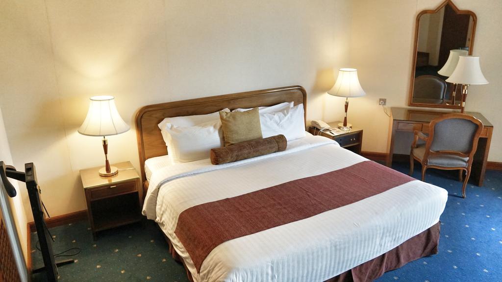 Safir International Hotel Kuwait Kuwait City Exteriör bild