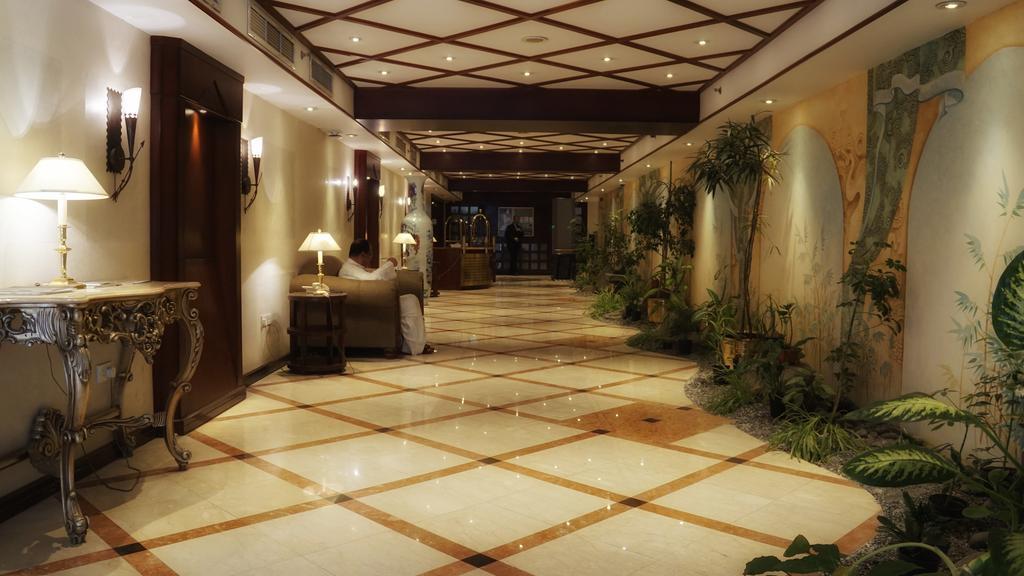 Safir International Hotel Kuwait Kuwait City Exteriör bild