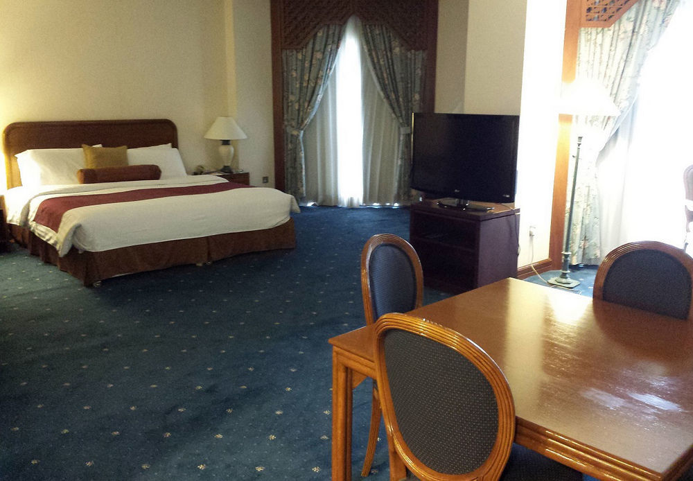 Safir International Hotel Kuwait Kuwait City Exteriör bild