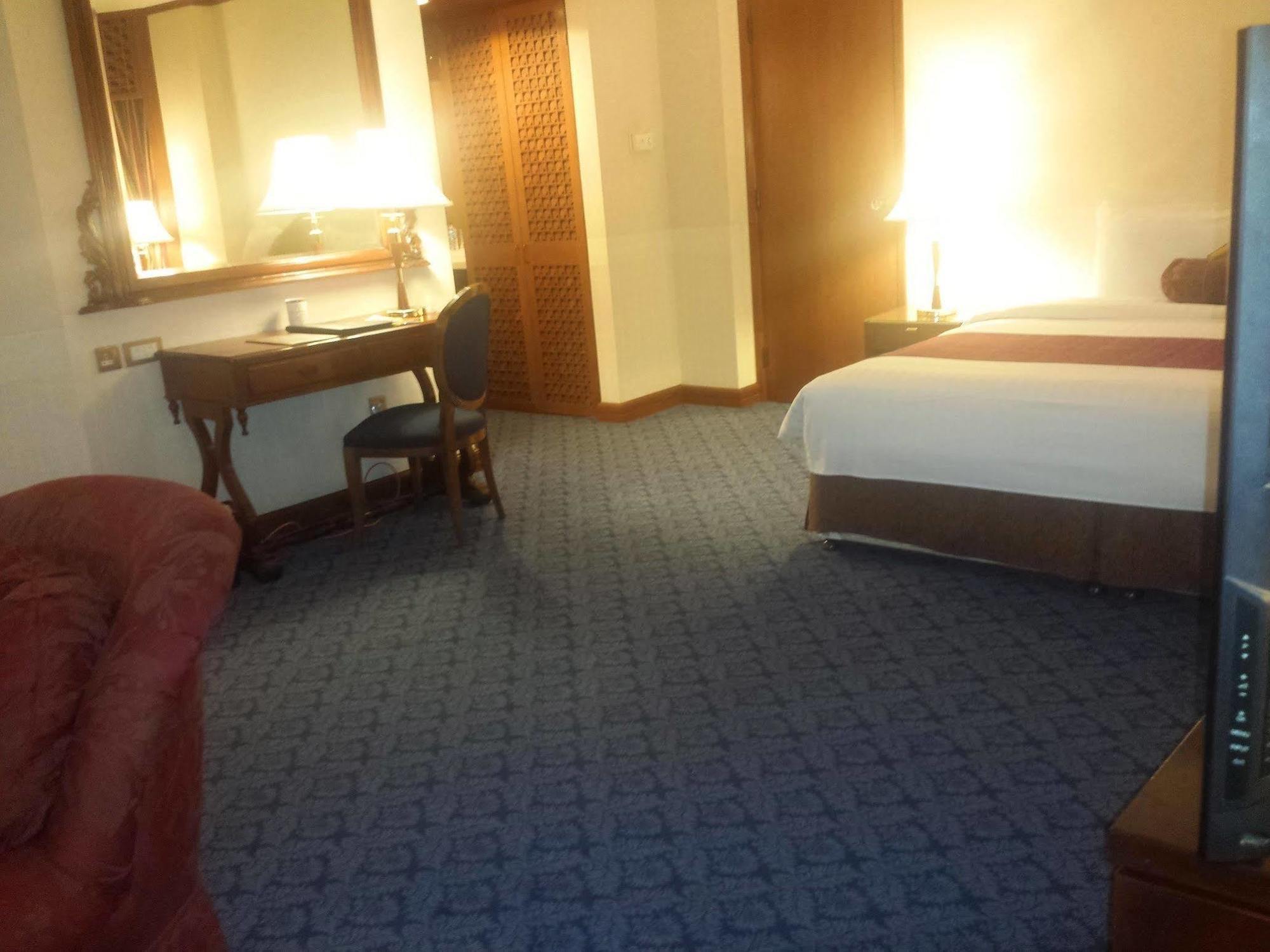 Safir International Hotel Kuwait Kuwait City Exteriör bild
